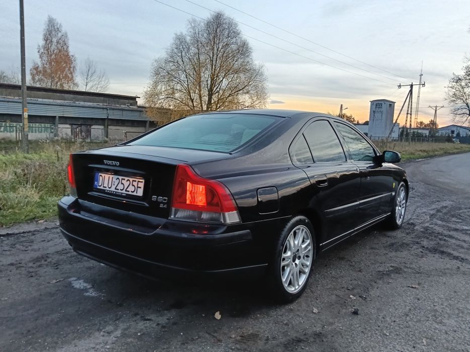 S60 Skóry pamięć kamera cofania bluetooth