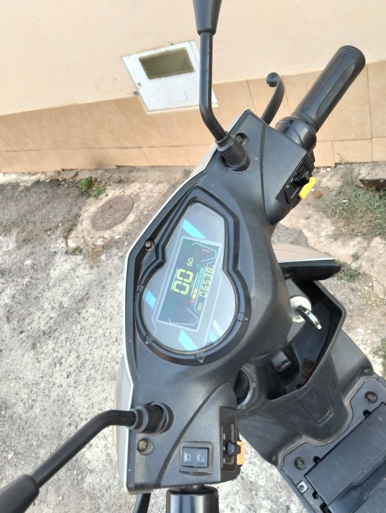Mota eléctrica excelente estado