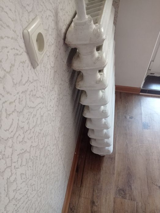 Батарея чугунна б/у