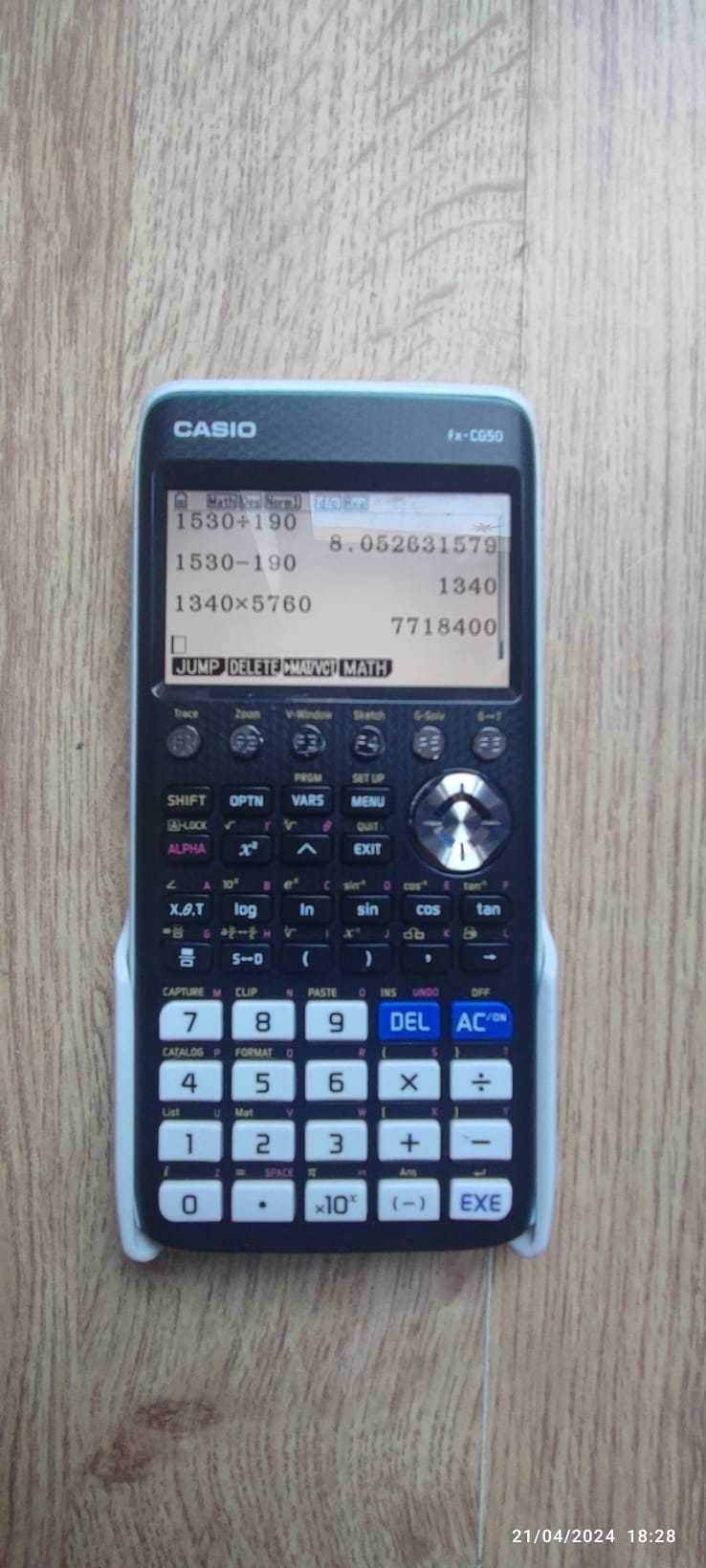 Calculadora Gráfica CASIO FX-CG50