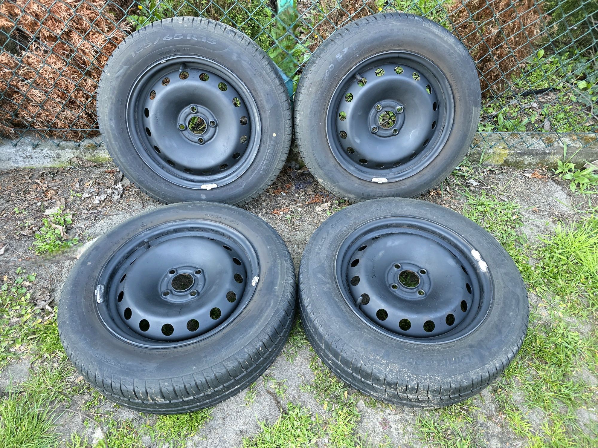 Koła letnie Pirelli 4x100 185/65R15 Grande Punto Evo Corsa D E Meriva