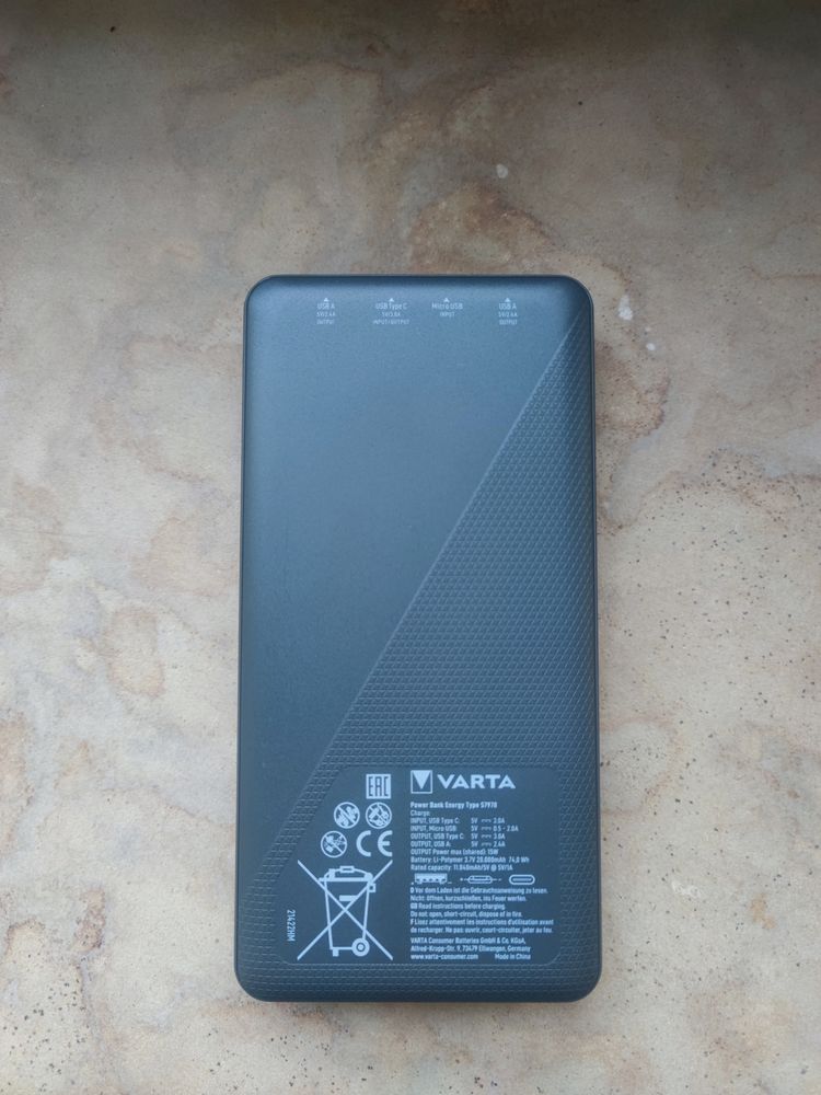 Varta Power Bank 20000mAh / зарядка телефона / Аккумулятор / Повербанк