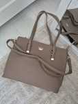 Duża torebka guess z eko skóry beżowa, piaskowa, shopper, torba