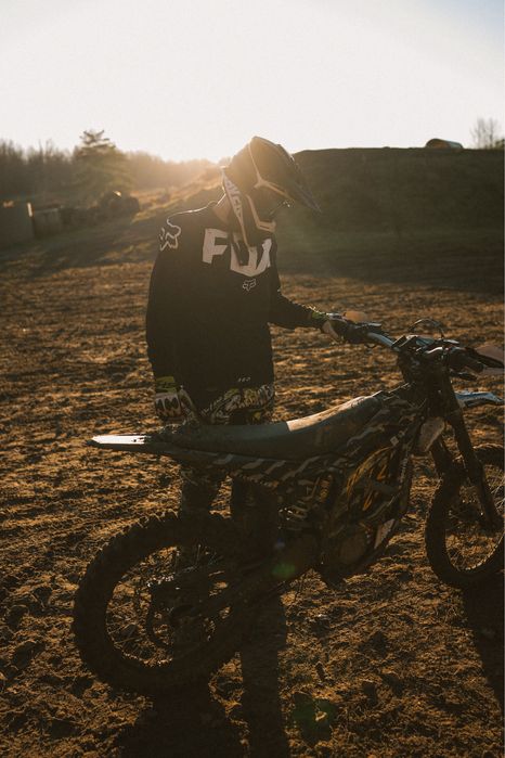 Wynajem motocykli Surron / Stark Varg – elektryczne crossy, offroad