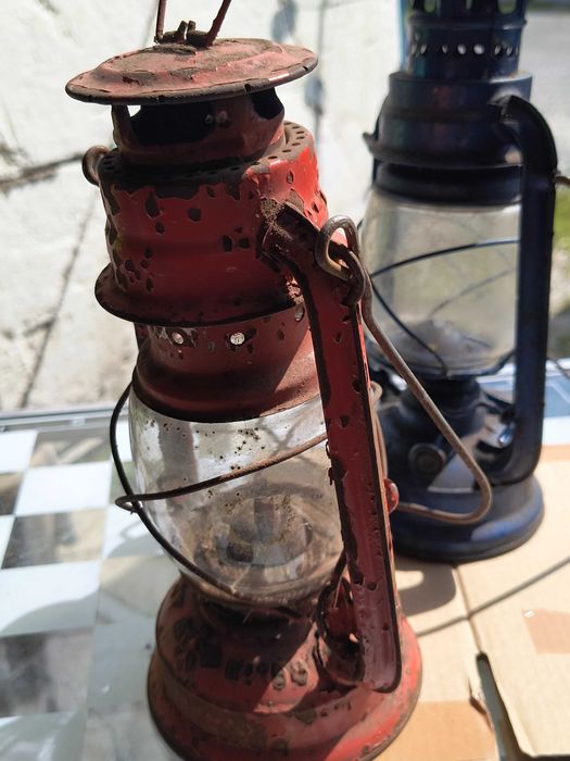 lampy naftowe stare dwie