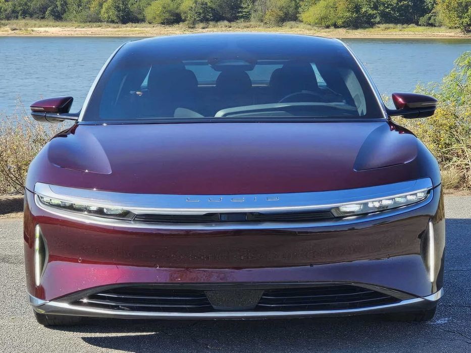 Lucid Air Touring      2023