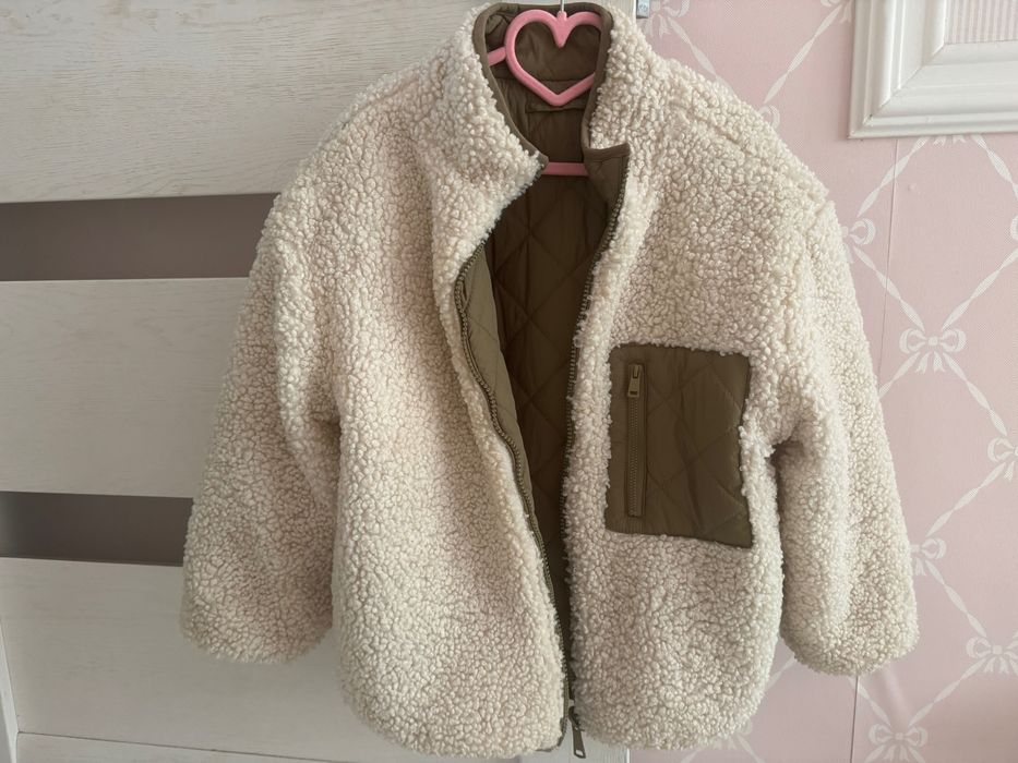 Куртка , курточка шубка двусторонняя на девочку размер 134-140