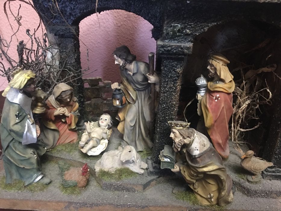 Presépio iluminado e com música
