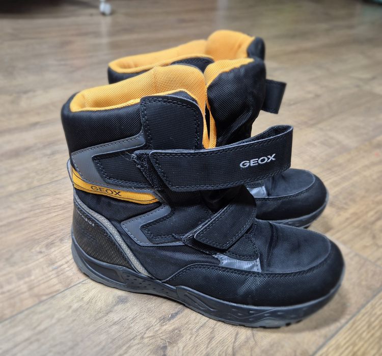 Śniegowce GEOX R. 39 Buty Zimowe dla Chłopca Cieple na Rzepy Obuwie