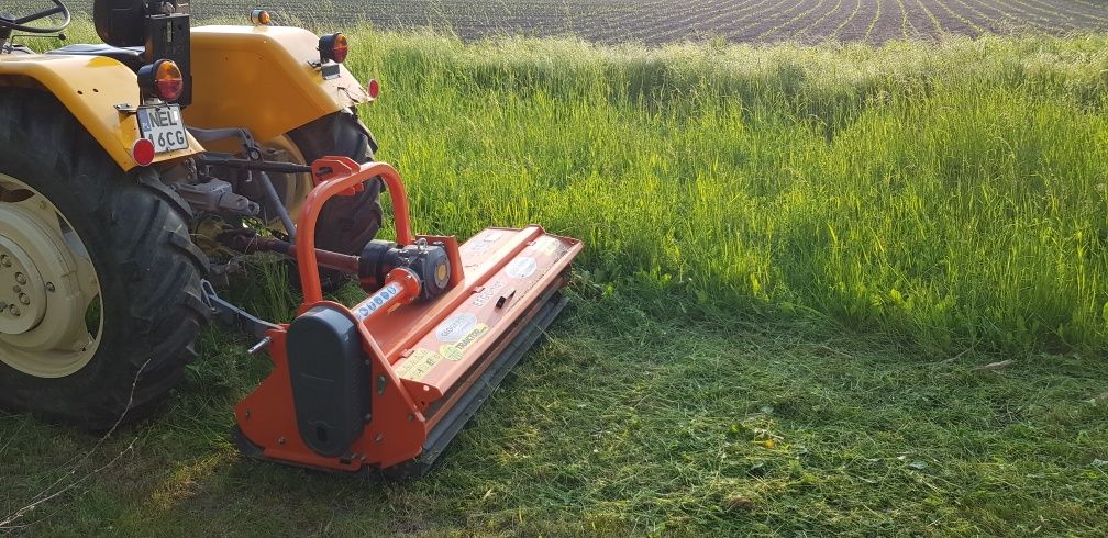 Koszenie działek nieużytków wysokich traw mulczerem Pruszków i okolice