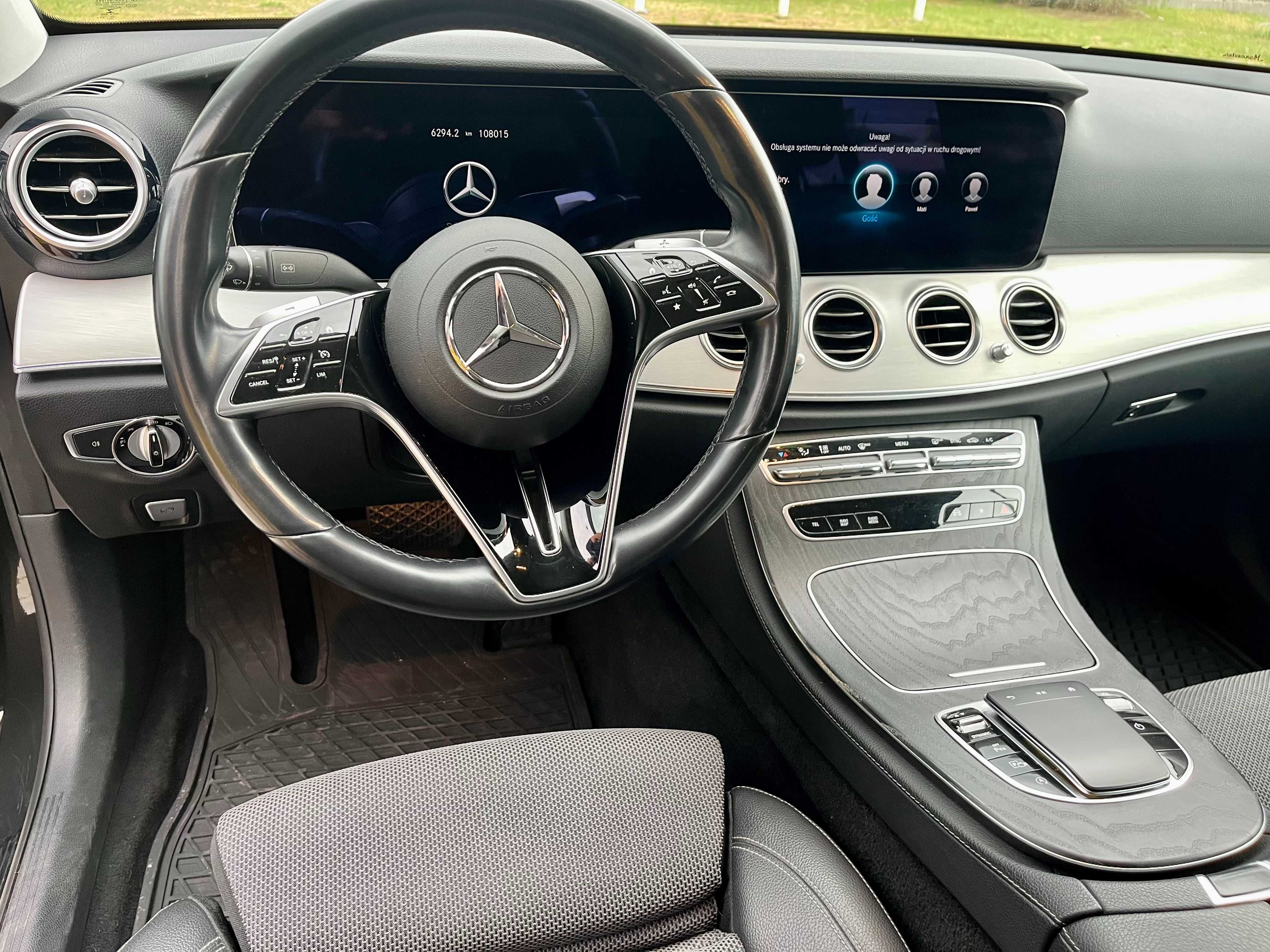Wynajem auta wypożyczalnia samochodów Mercedes e-class, Warszawa