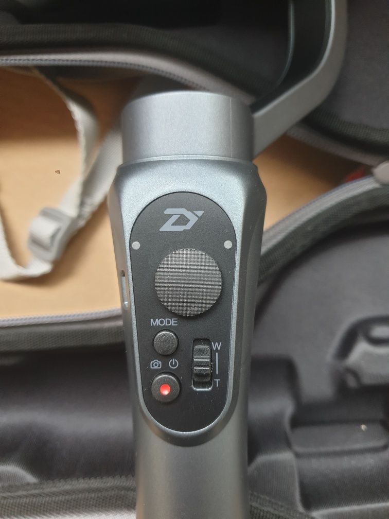 Продам стабілізатор для телефону Zhiyun Smooth Q