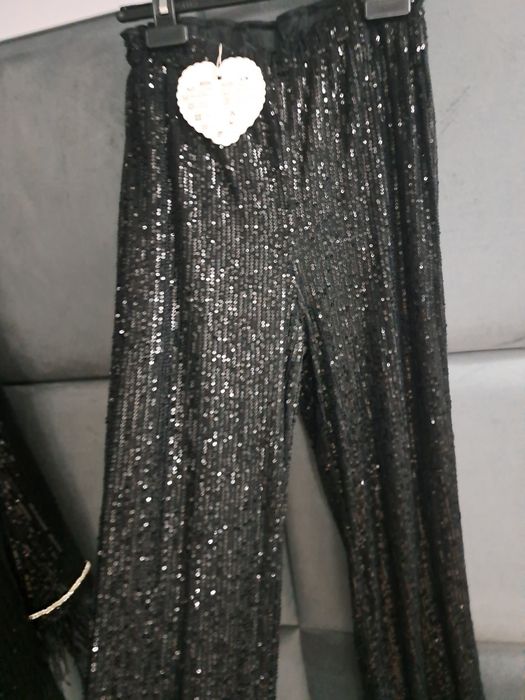 Garnitur w cekiny,nowy z metką