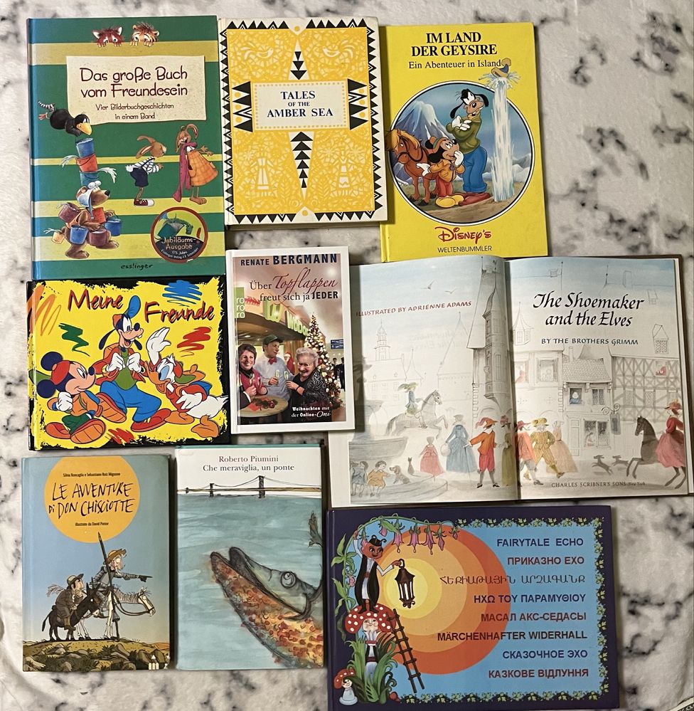 Книги англійською, німецької, і ін мовами дит і не тільки. Словники