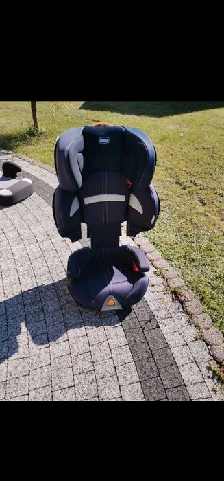 Fotelik samochodowy CHICCO od 15-36 kg