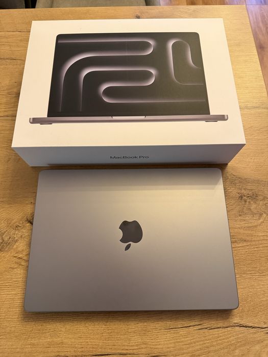 Apple MacBook Pro M3/8GB/512/Mac OS - BATERIA 100%