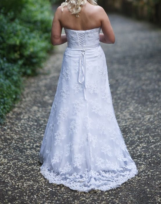 Śliczna suknienka ślubna koronkowa lit. A rozmiar 38 (M) wzrost 164 cm