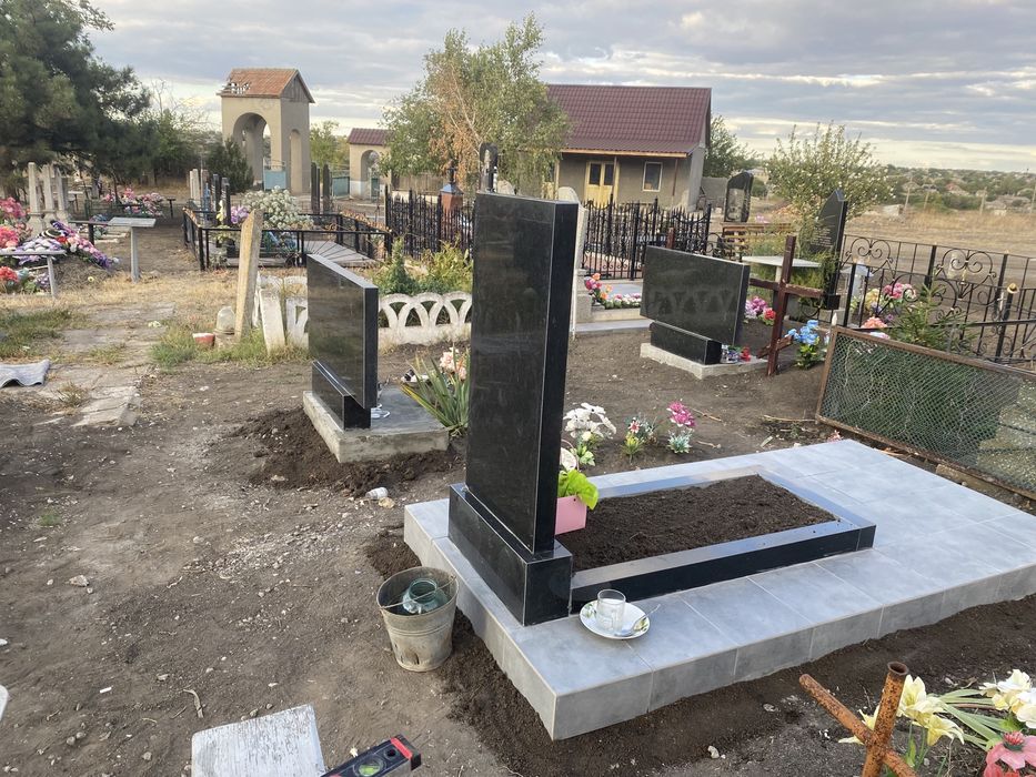 Памятники з граніту