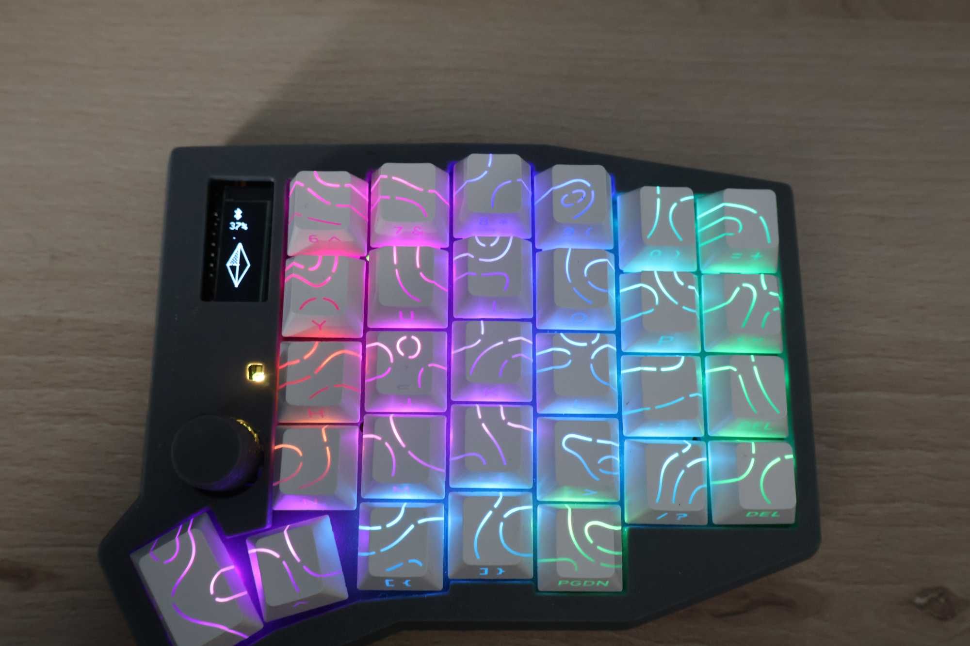 Роздільна, ортогональна спліт клавіатура Sofle RGB Wireless v2