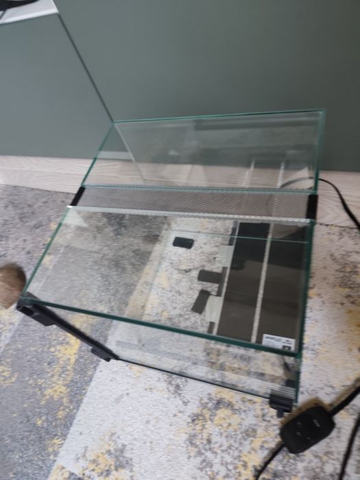 Terrarium 30x30x30 z matą grzewczą ze sterownikiem i dodatkami