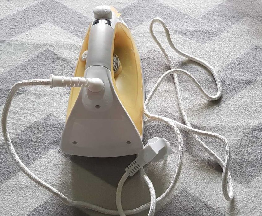 Żelazko parowe SILVERCREST SDB 2400 F4 ceramiczne.