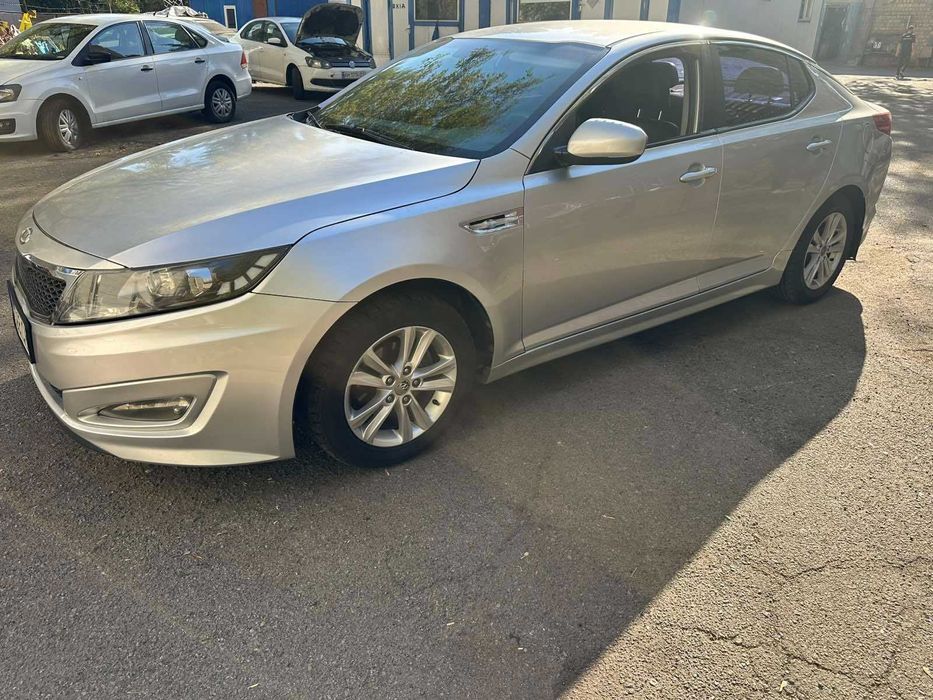 Сдам в оренду Кіа К5, 2012 року, Автомат, Чистий газ, гарний стан авто