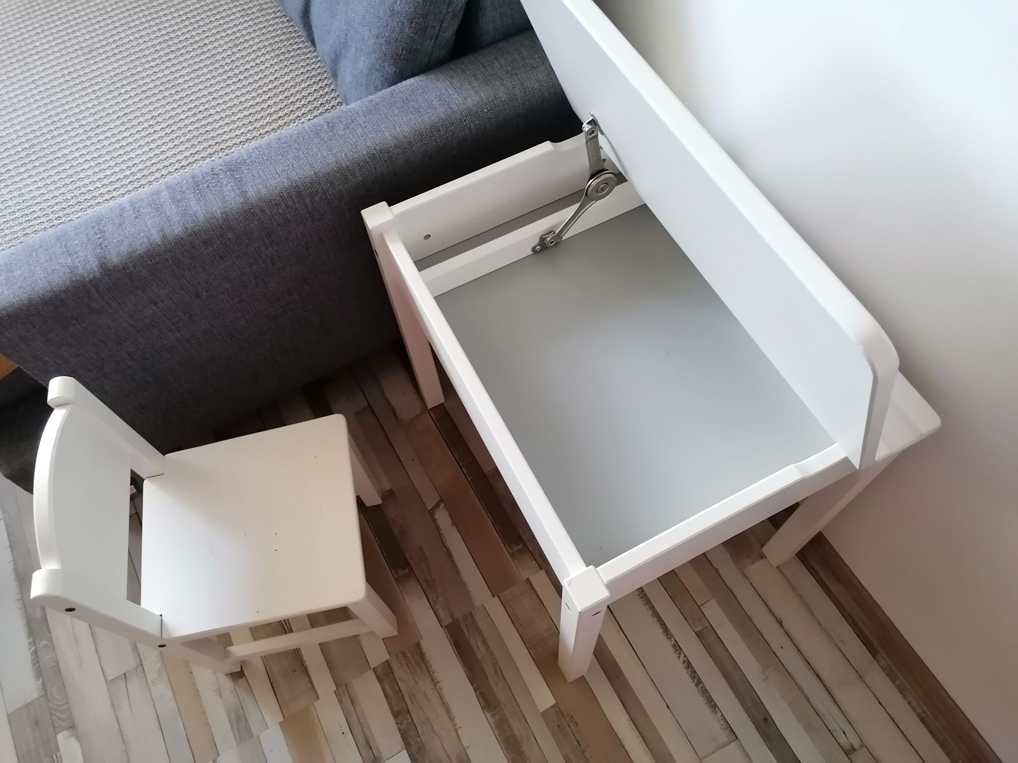 Stolik otwierany dziecięcy i krzesełko Ikea Sundvik
