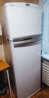 Холодильник Whirlpool Nofrost двохкамерний