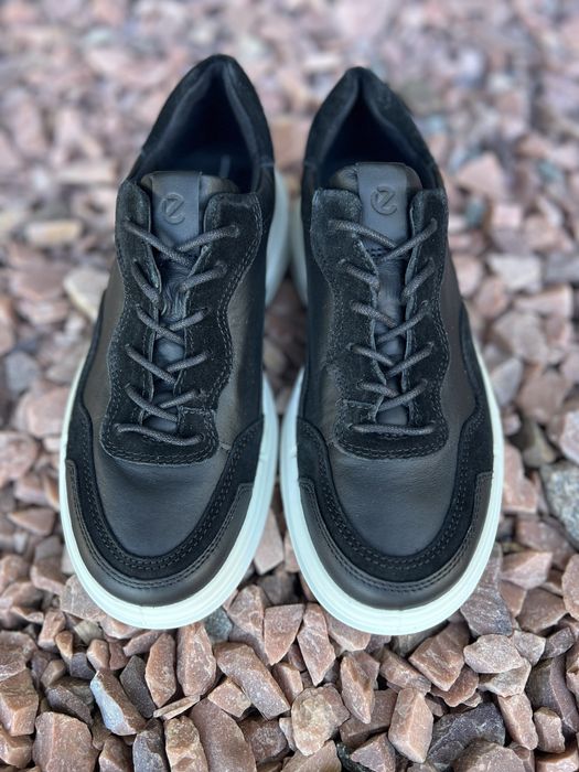 Кросівки жіночі 35р