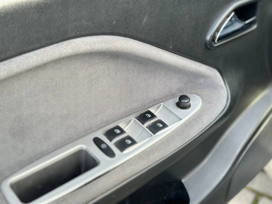 Продаю, один владелец с салона