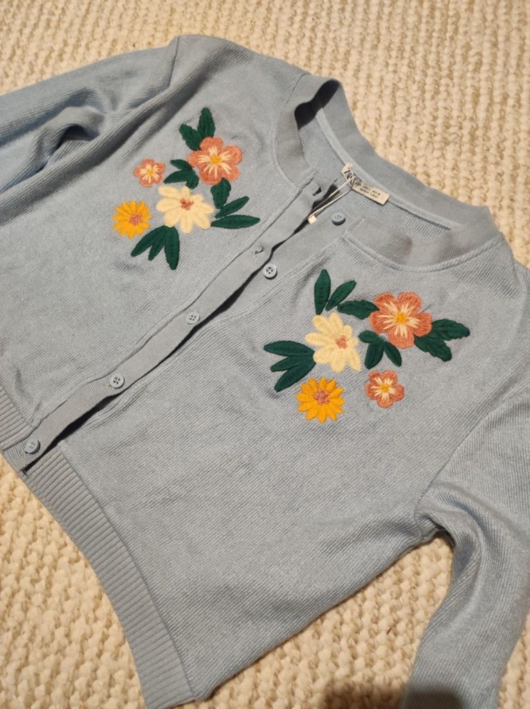 ZARA sweter kardigan haft kwiaty niebieski L nowy rozpinany na guziki