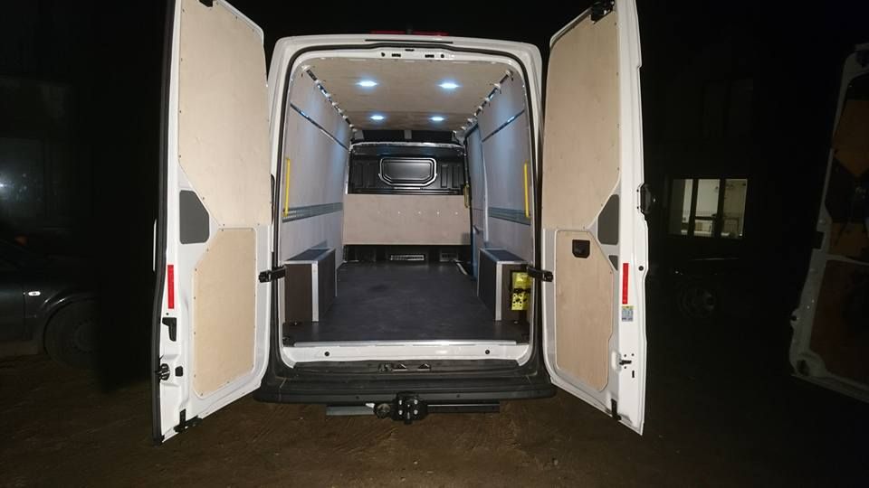 Volkswagen Crafter L4H2 zabezpieczenie paki