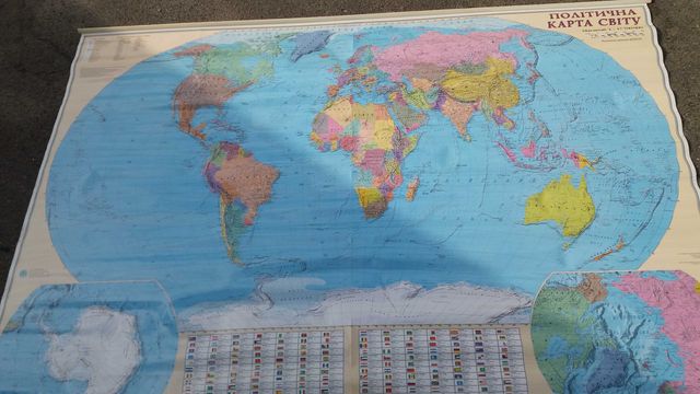 Карта мира политическая. Настенная. 160х220 мм.
