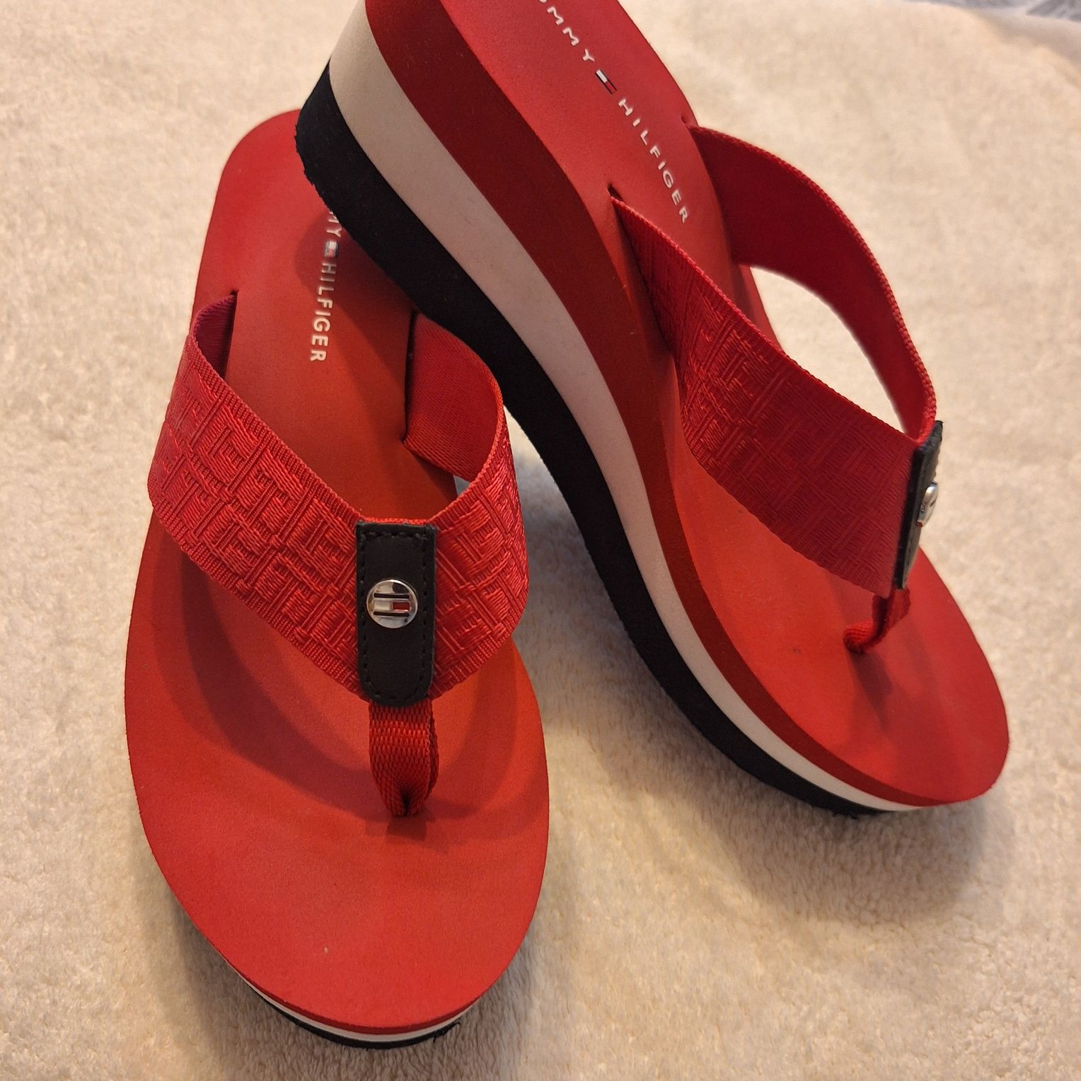Шлепанцы Tommy Hilfiger р.37
