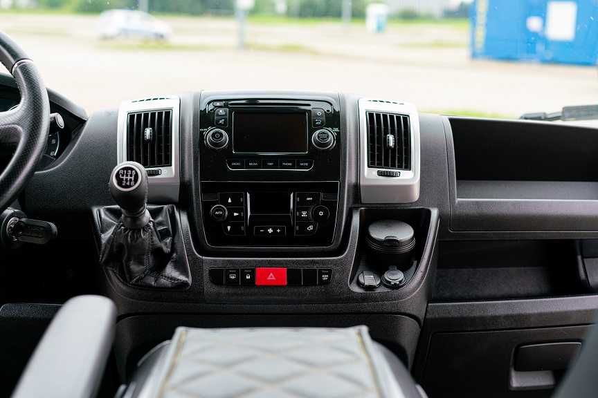 Van bus VIP dla 9-ciu 9 osób idealny na narty w góry nad morze wakacje