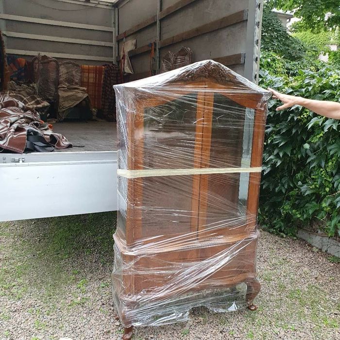 PRZEPROWADZKI,UTYLIZACJA,, sprzątanie strychów i piwnic, montaż mebli,