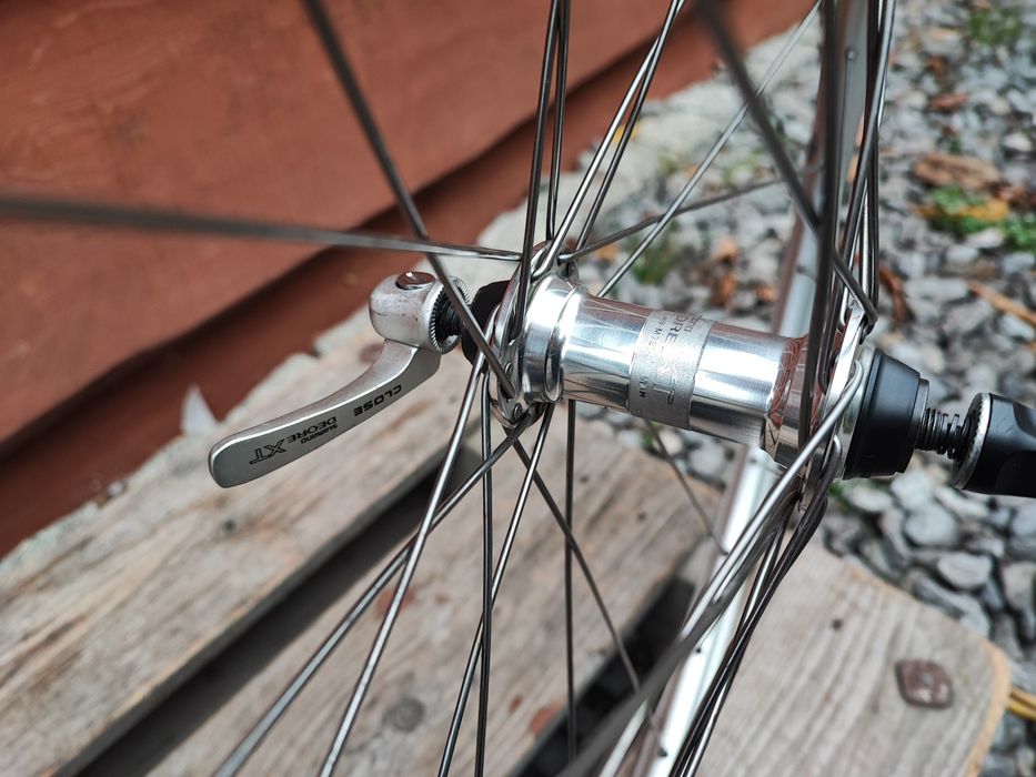 Przednie koło rowerowe Mavic X221 UB 26 cali Shimano Deore XT m737