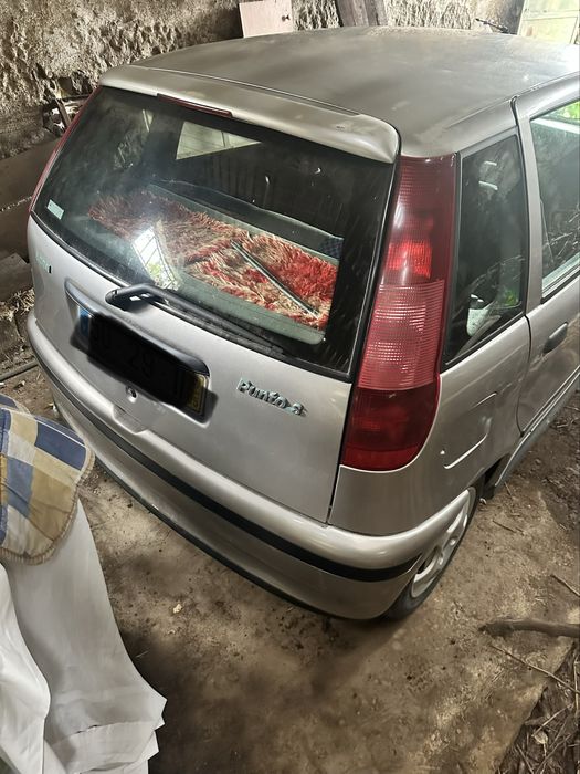 Fiat punto…………….