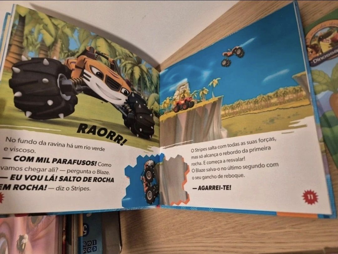 Conjunto de livros para menino