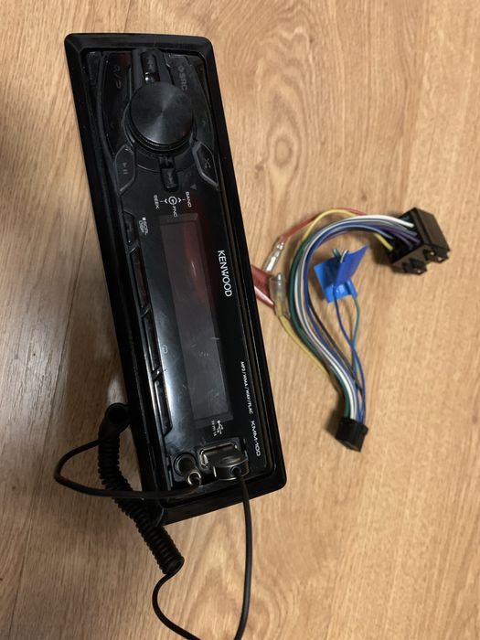 Radio samochodowe Kenwood KMM-100