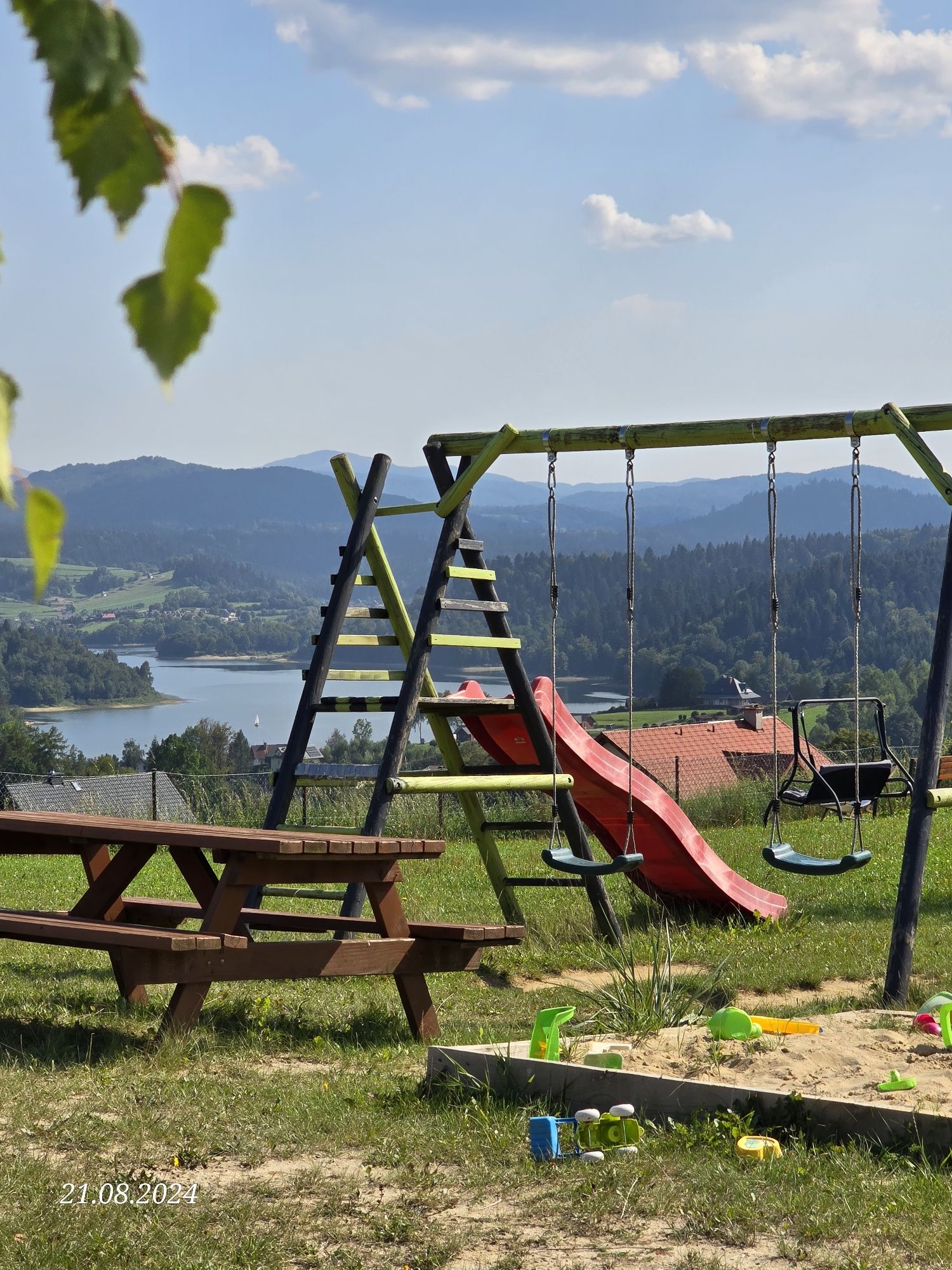 Domki i pokoje/Solina - Polańczyk-nad JezioremSolińskim-punkt widok