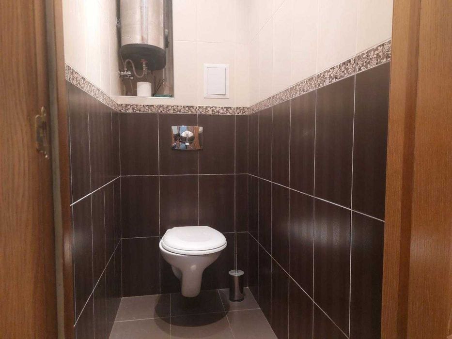 БЕЗ КОМІСІЇ! дуже велика 2 кімнатна квартира. ТОП локація