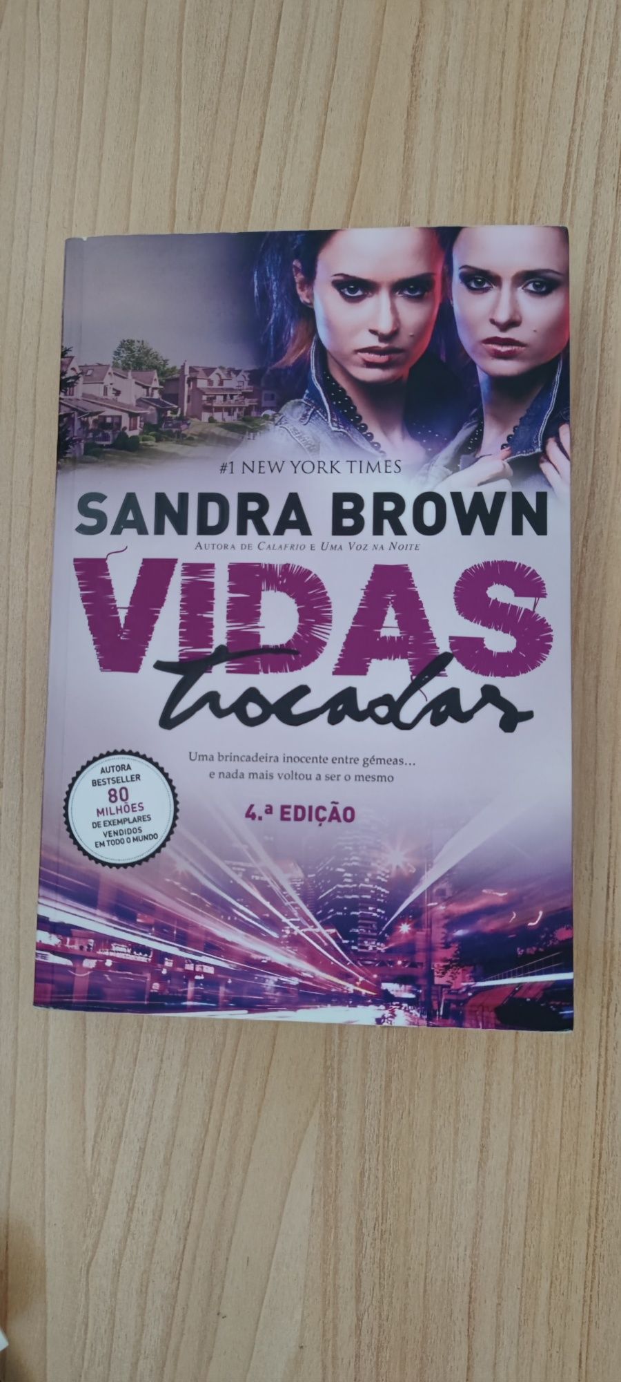 Livro Vidas Trocadas de Sandra Brown