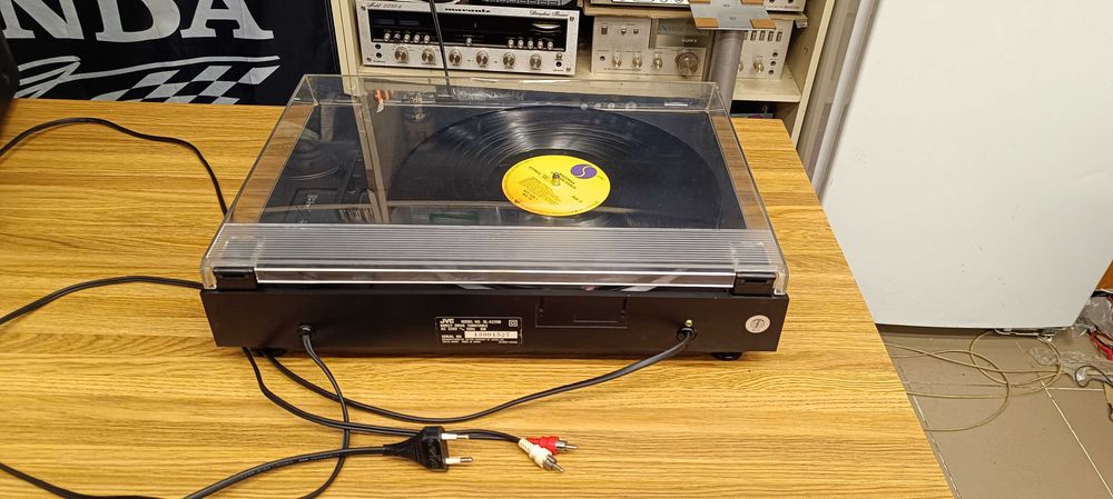 Вініловий програвач JVC QL-A 220 (відео роботи ! )