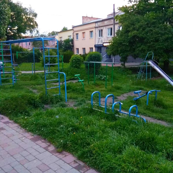 Продається ЕКСКЛЮЗИВНА 3кімнатна СТАЛІНКА в самому центрі міста