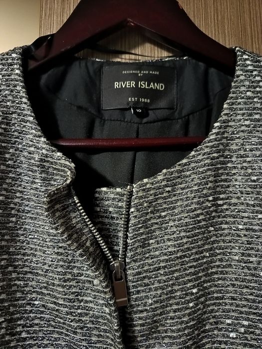 Жакет сріблястий жіночий в стилі Шанель