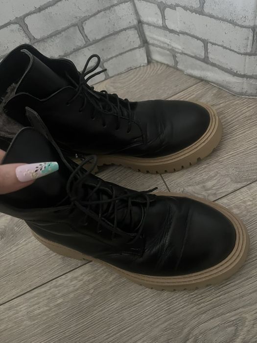 Взуття жіноче зимове