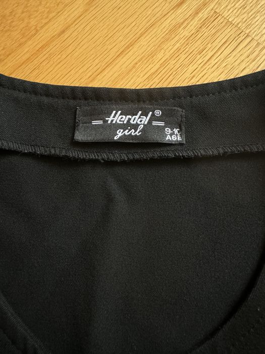 Сарафан шкільний на дівчику