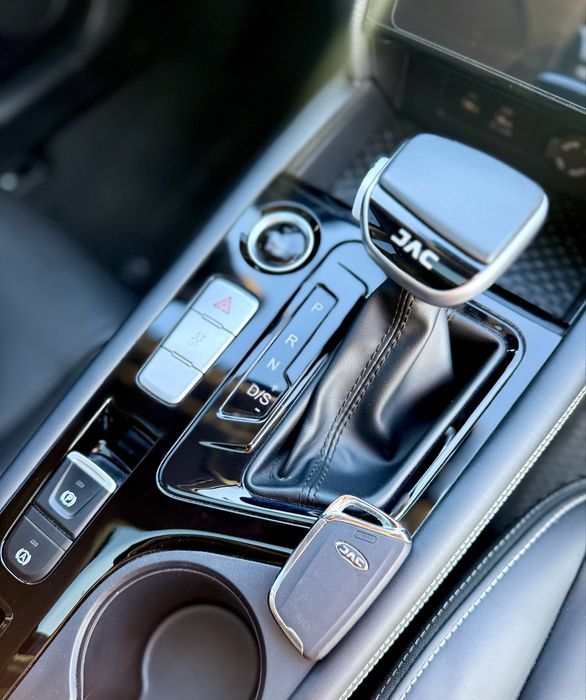 Jac j7 Лифтбек