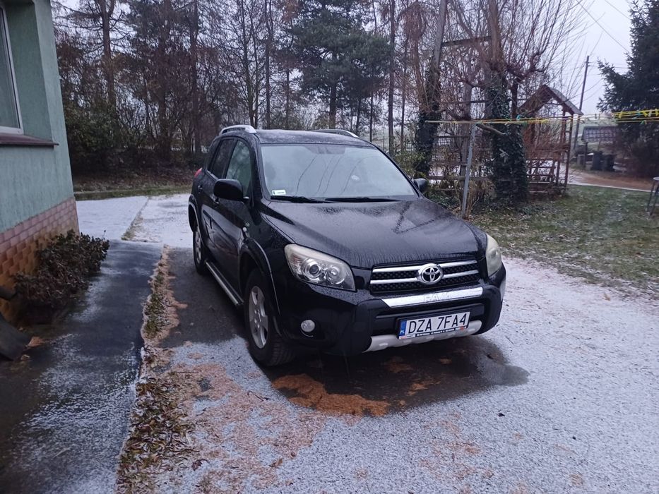 Toyota RAV4 2.2d full version